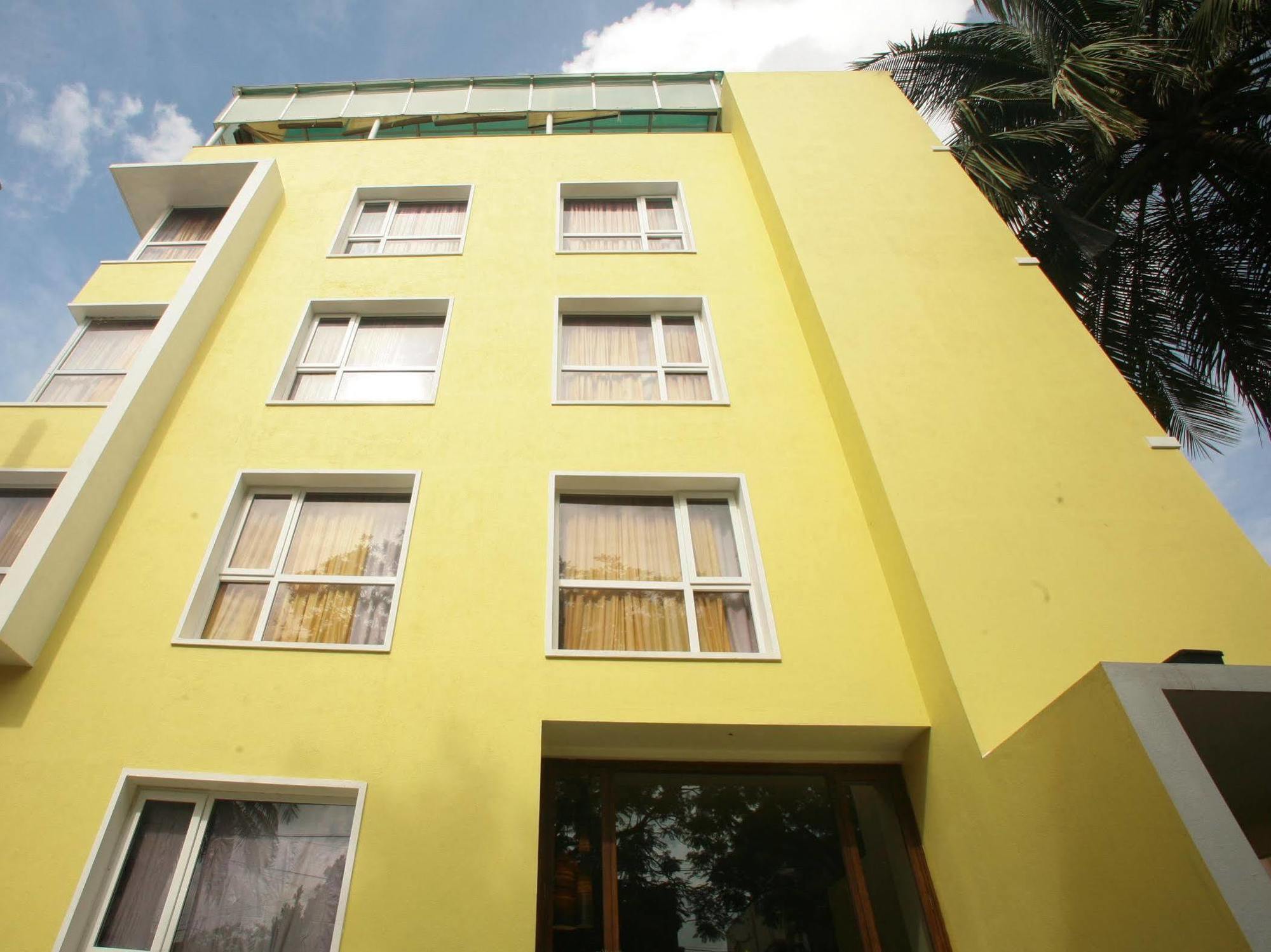 Aparthotel Justa Indiranagar Bangalore Exterior foto
