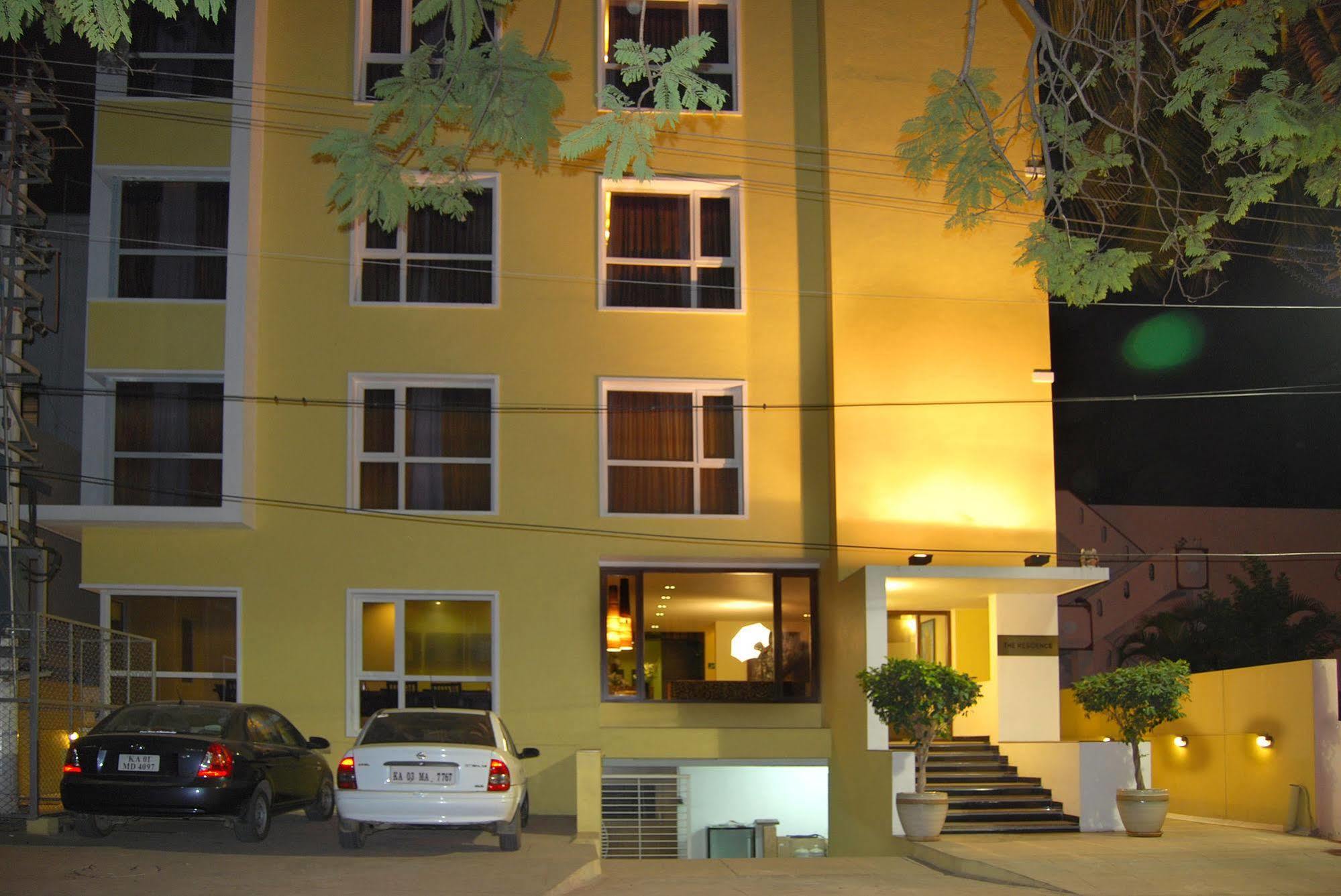 Aparthotel Justa Indiranagar Bangalore Exterior foto