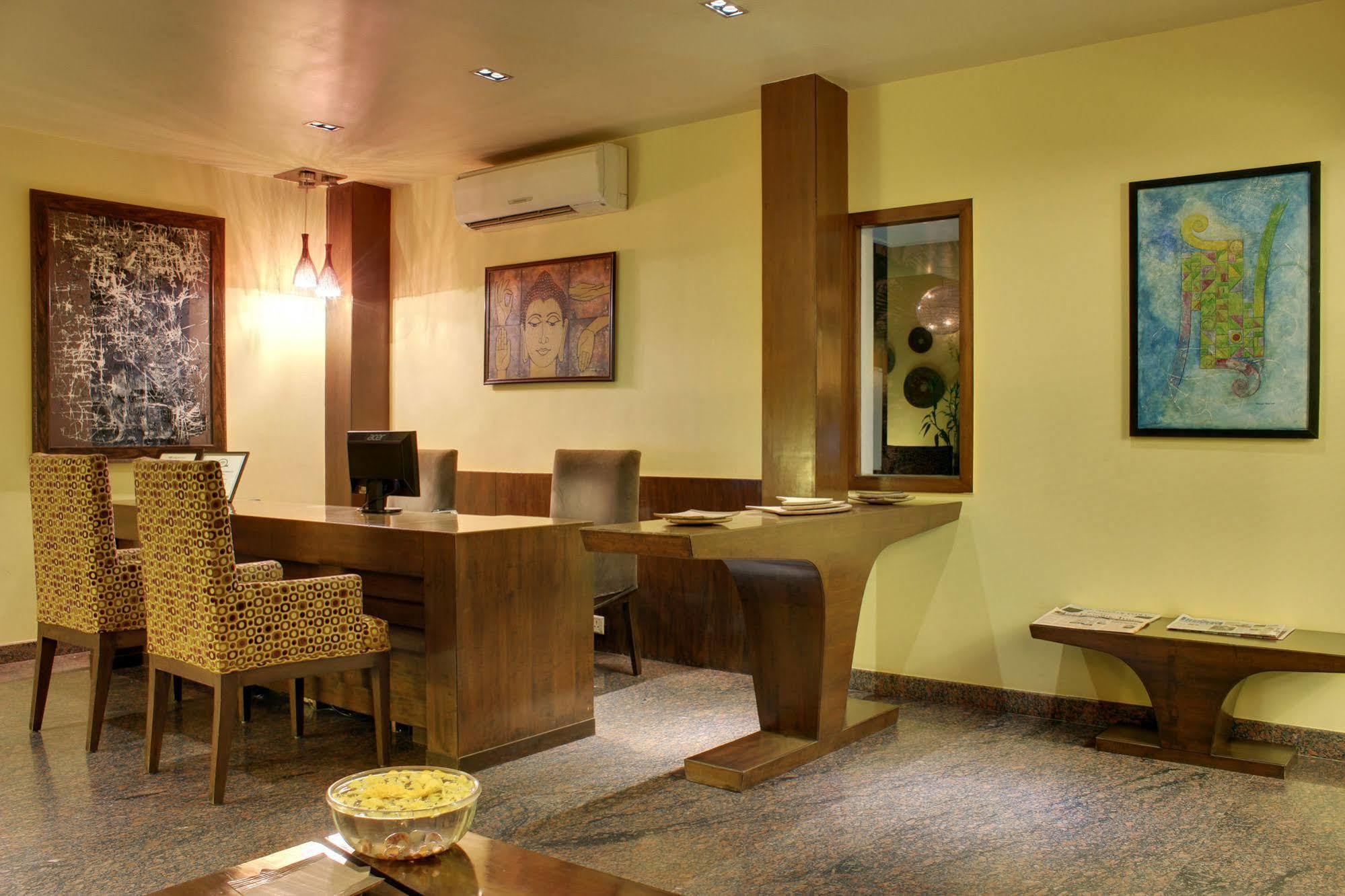 Aparthotel Justa Indiranagar Bangalore Exterior foto